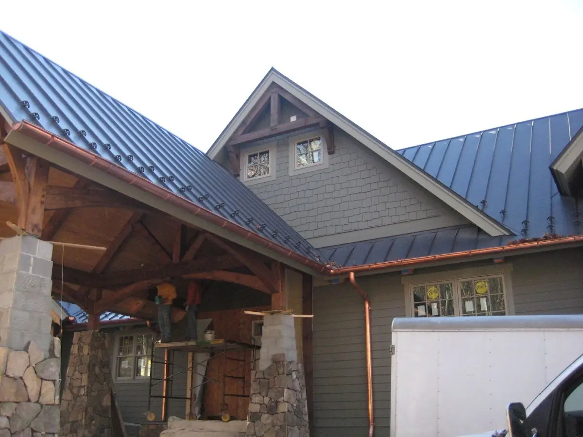 Craftsman Roofing team delivering quality roofing work in Marlboroville